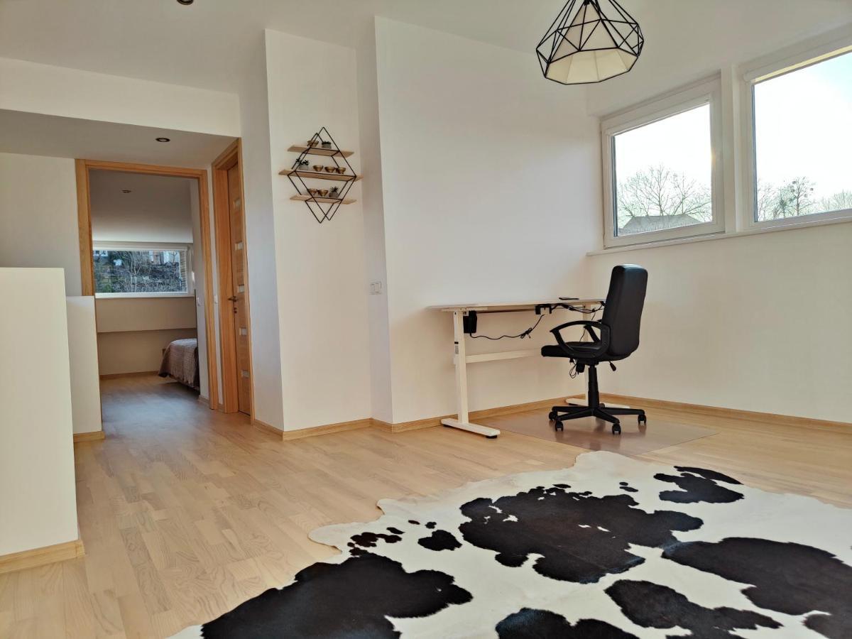 Green Hill Valley Apartments Каунас Екстериор снимка