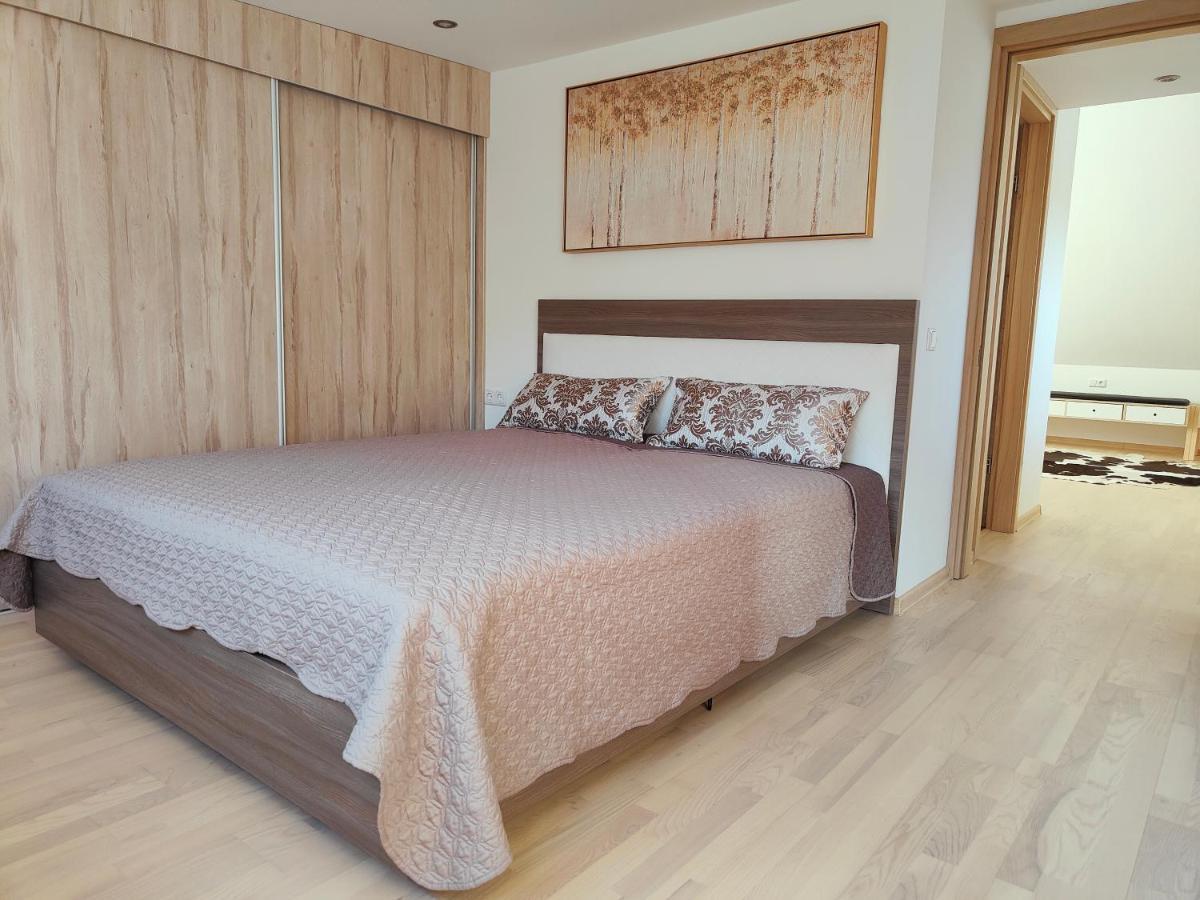 Green Hill Valley Apartments Каунас Екстериор снимка