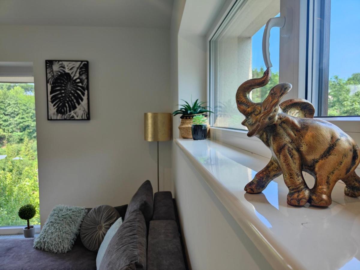 Green Hill Valley Apartments Каунас Екстериор снимка